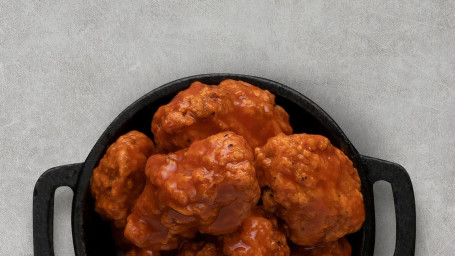 8 Buffalo Hot Boneless Wings