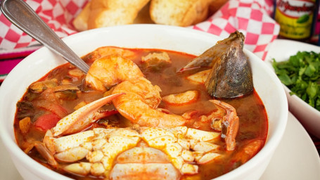 Caldo 7 Mares 7 Seas Seafood Soup)