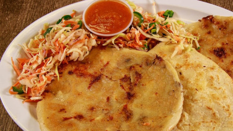 Chicharron/Queso Pupusa