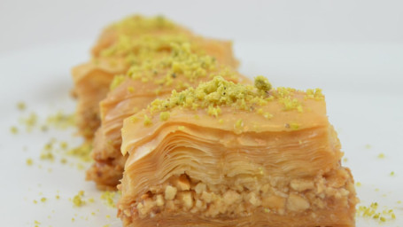 (Medium30/32Pcs)Walnut Baklava