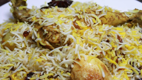 Chicken Dum Biryani Half Tray (Serves 10)