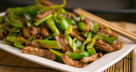 D2. Noodle Soup With Shredded Beef Long Horn Peppers