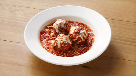 3 Baked Meatballs With Mozzarella