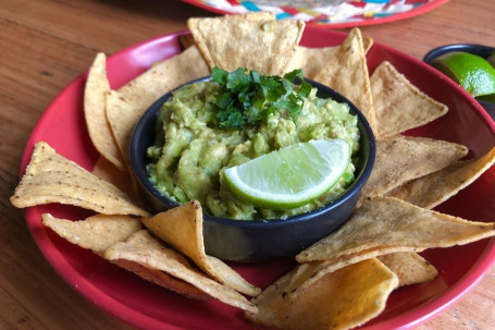 Guacamole And Totopos