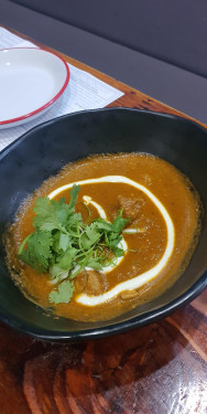 Butter Chicken Tomato Onions Herbs Yoghurt