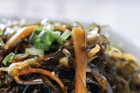 101. Marinated Seaweed With Spiced Vinegar Dressing