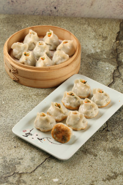 Pan Fried Vegetarian Dumplings (8 Pieces)