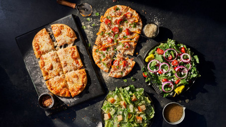 2 Festa Della Famiglia Della Pizza Alla Pita Con Rotoli Di Cannella Alla Vaniglia