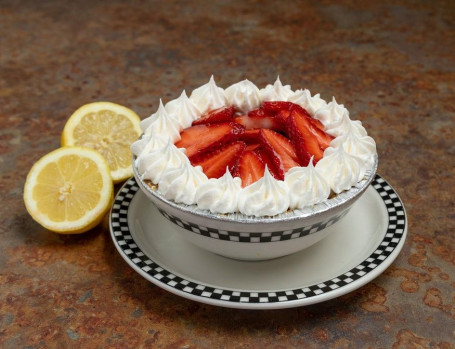 Torta Di Crema Di Fragole Fresche Al Limone