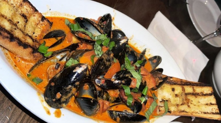 900 Degree Mussels