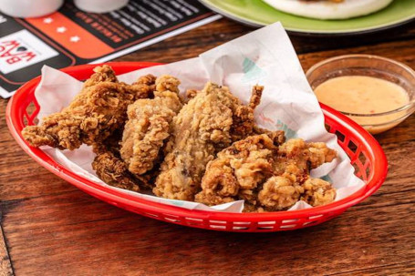 Fried Chicken Ribs With Sweet Chilli Mayo (6Pcs)