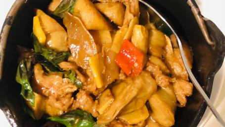 Ginger Chicken Taiwanese Three-Cup