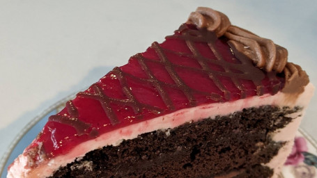 Torta Con Mousse Al Cioccolato E Lamponi