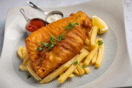 Traditional Fish And Chips Chuán Tǒng Zhà Yú Shǔ Tiáo