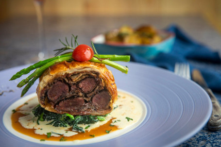 Lamb Wellington Wēi Líng Dùn Yáng Ròu