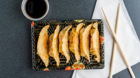 6 Chicken Gyoza