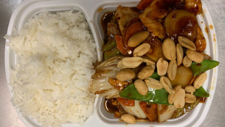 L16. Pollo Kung Pao