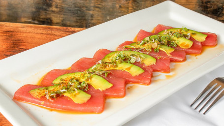 Spicy Tuna Sashimi With Avocado