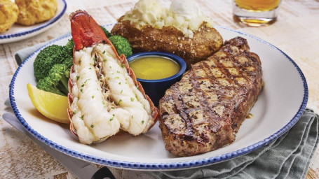 Surf Turf Maine Lobster Tail 12 Oz. Striscia Di New York