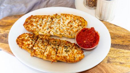 Cheesy Garlic Bread With Bacon