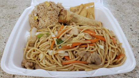 21. Pollo Lo Mein