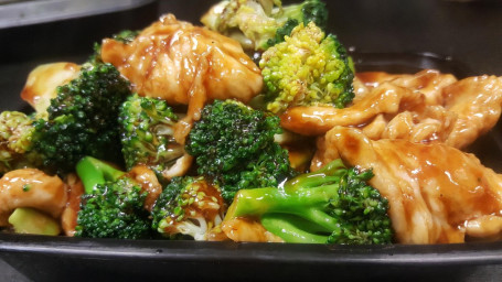 87. Pollo Con Broccoli