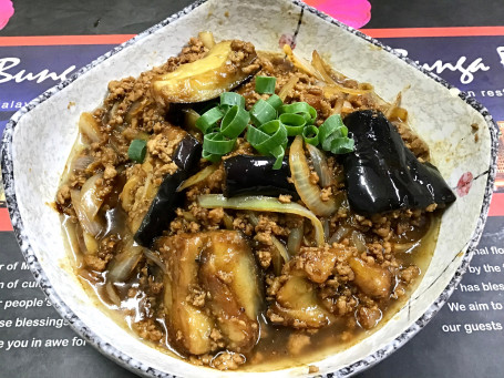 Eggplant And Mince Pork In Claypot