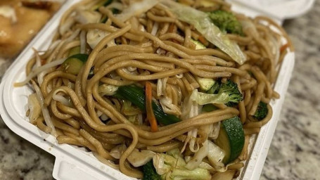 Cm6. Chow Mein Di Verdure