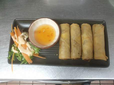 Thai Vegetable Spring Rolls (4 Pieces)