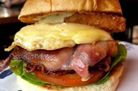 Hamburger Da Colazione Con Pancetta