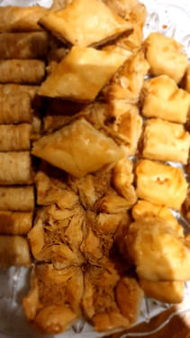 Baklawa (N) (8 Pieces)