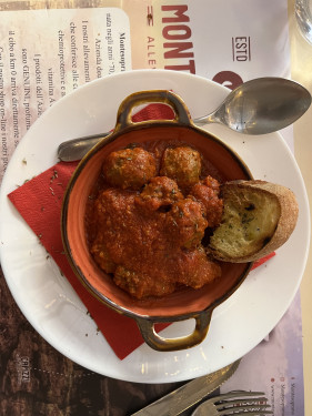 Polpette Al Sugo Di Nonna Marietta