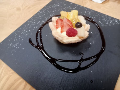 Crostatina Di Sfoglia Con Frutta Fresca