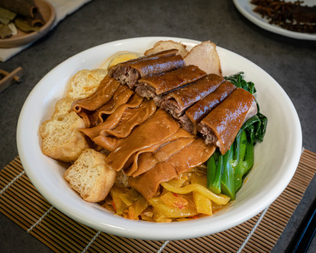 Lǔ Shuǐ Shuāng Pīn Fàn Two Kinds Of Marinated Meat Rice