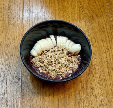 Organic Acai, Apple Juice, Banana And Granola Served With Chia Seeds