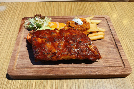 Kuí Běi Kè Pù Tiān Shǔ Tiáo Pèi Jiàng Shāo Zhū Zǐ Quán Gǔ Bàn Tiáo Quebec Poutine With Honey Bbq Pork Ribs Half Rib