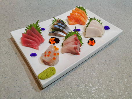 7 Kinds Sashimi Box