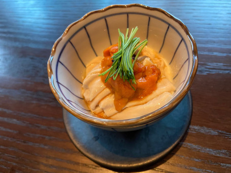 Rì Běn Jīng Dōu Tāng Yè Pèi Rì Běn Hǎi Dǎn Hēi Yú Zǐ Kyoto Bean Curd With Japanese Sea Urchin And Black Fish Roe