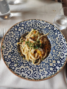 Scialatielli Con Cozze, Pomodorino Giallo E Fiore Di Zucca Croccante