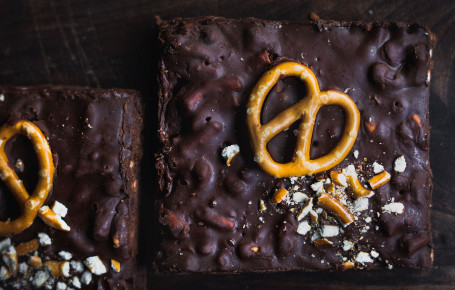 Vegan Pretzel Chocolate Square