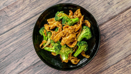 38. Pollo Con Broccoli