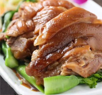 Tài Shì Lǔ Zhū Bì Fàn Thai Pork Knuckle Rice