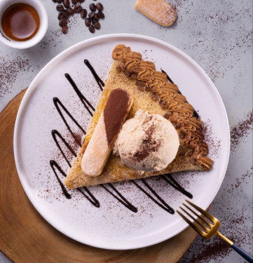 Double Tiramisu Crepe With Gelato Shuāng Zhòng Tí Lā Mǐ Sū Kě Lì Bǐng