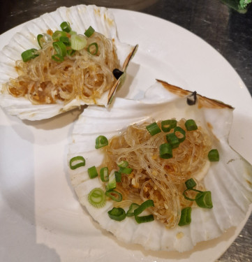 Steam Scallops With Rice Vermicelli And Garlic (For 2) Suàn Róng Fěn Sī Zhēng Shàn Bèi