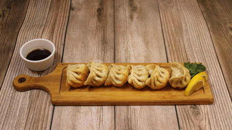 Homemade Vegetable Gyoza (6Pc)