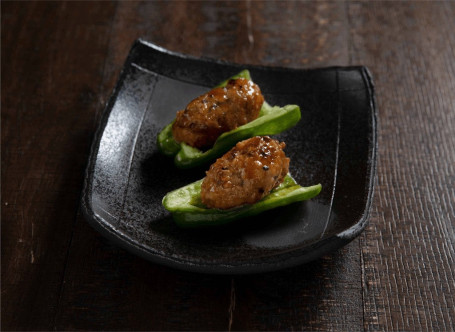 Jiàng Shāo Jī Ruǎn Gǔ Wán Zi Grilled Chicken Meatball With Teriyaki Sauce In Green Pepper