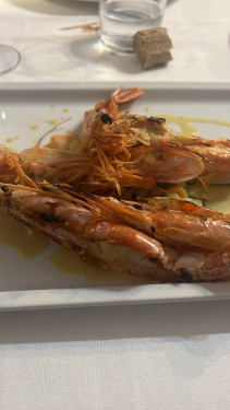 Gamberoni Piastrati Con Verdure Croccanti E Salsa Ceasar Ai Crostacei