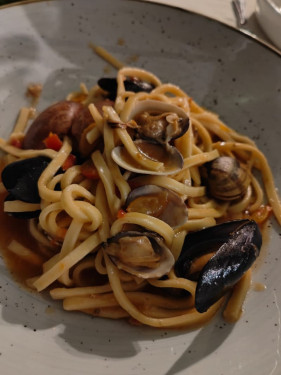 Scialatiello Ai Frutti Di Mare E Pomodorini Tricolore