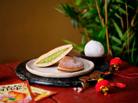 Green Tea Mascarpone Dorayaki (V)