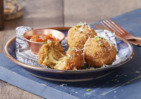 Nuova Mozzarella, Arancini Pomodoro Basilico